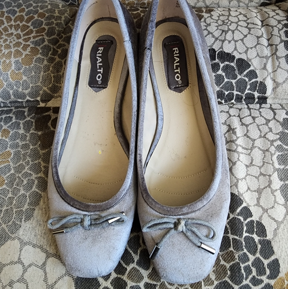 *SOLD* Rialto Gray Velvet Mary Jane Flats Size 9.5